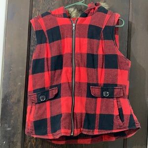 Mossimo supply co. Vest with fur hood. Size Xl red and black plaid.